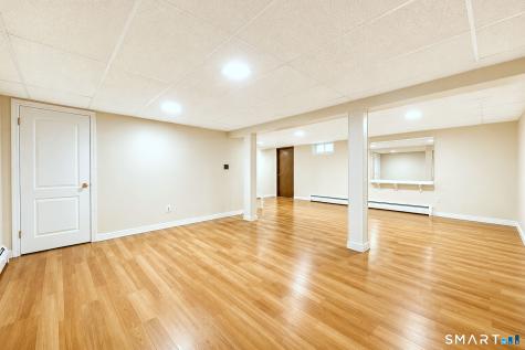10 Vernon Court Woodbridge CT 06525