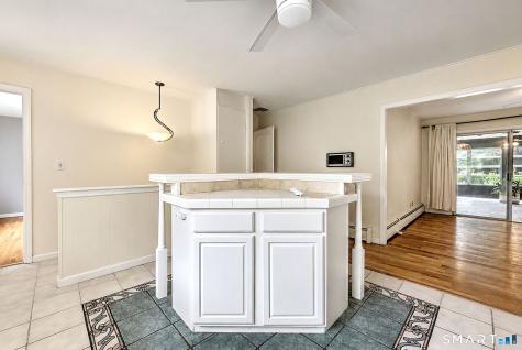10 Vernon Court Woodbridge CT 06525