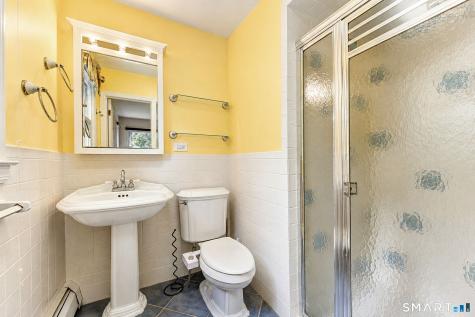10 Vernon Court Woodbridge CT 06525