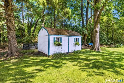 10 Vernon Court Woodbridge CT 06525