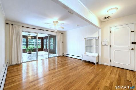 10 Vernon Court Woodbridge CT 06525