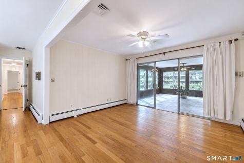 10 Vernon Court Woodbridge CT 06525