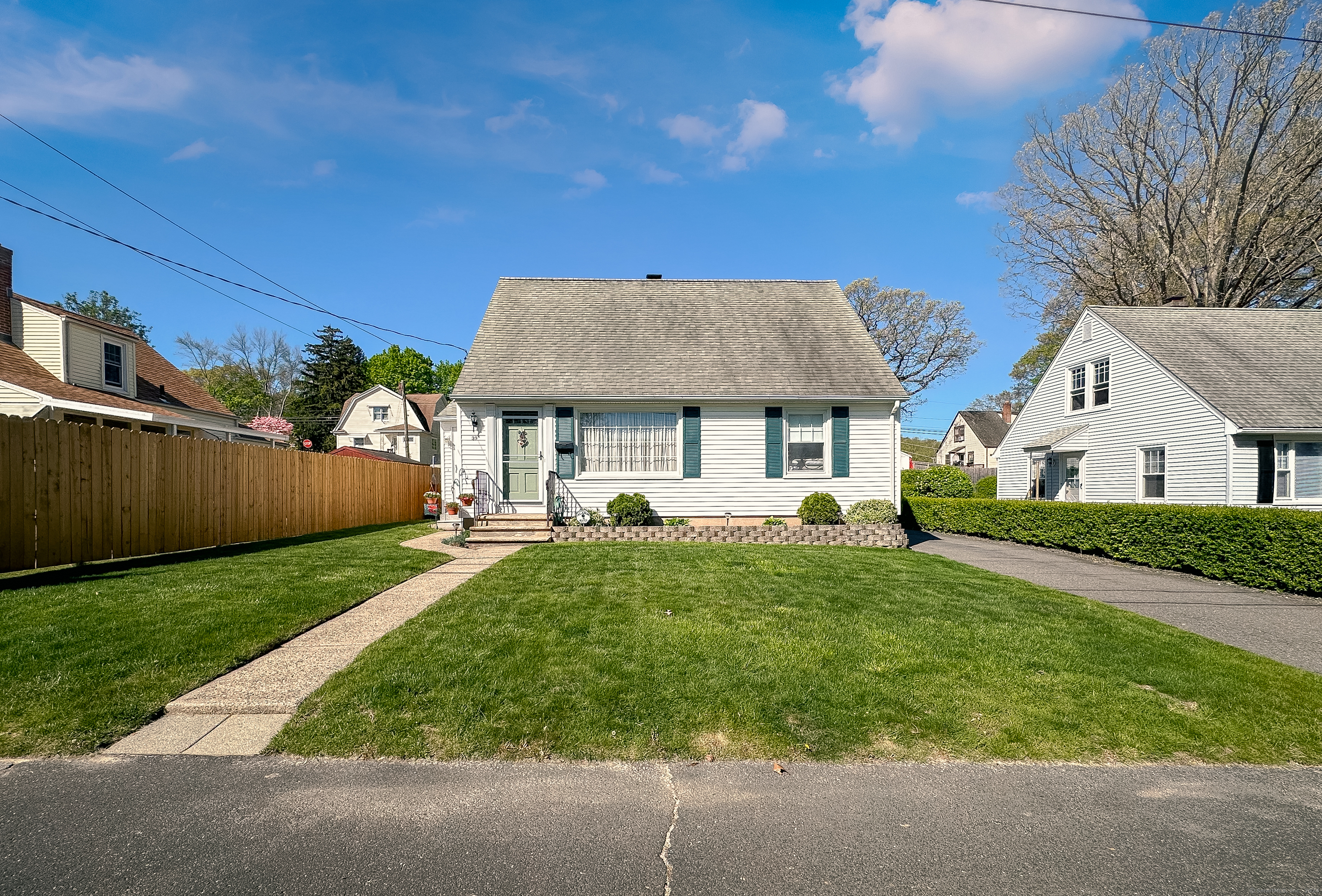 39 Rockwell Avenue Waterbury CT 06708