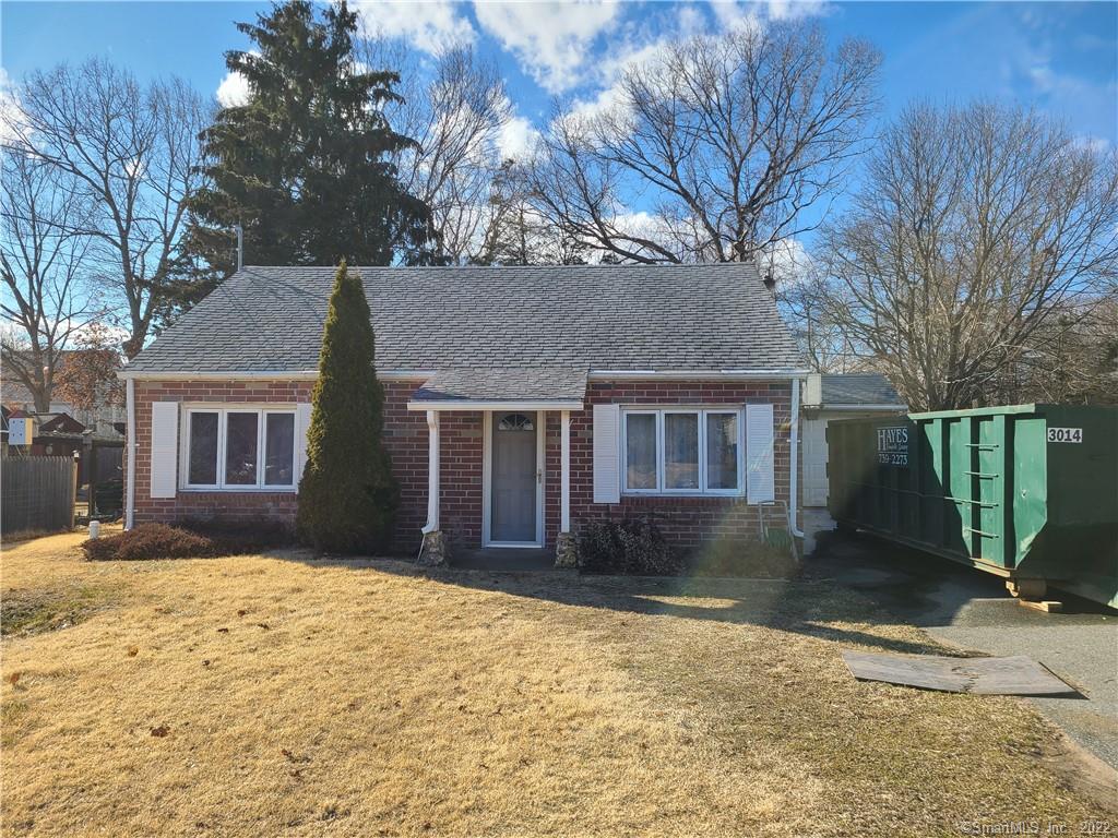 32 Woodlawn Avenue Waterford CT 06385