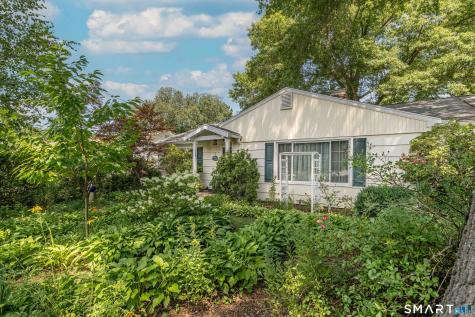 6 Twins Court Norwich CT 06360
