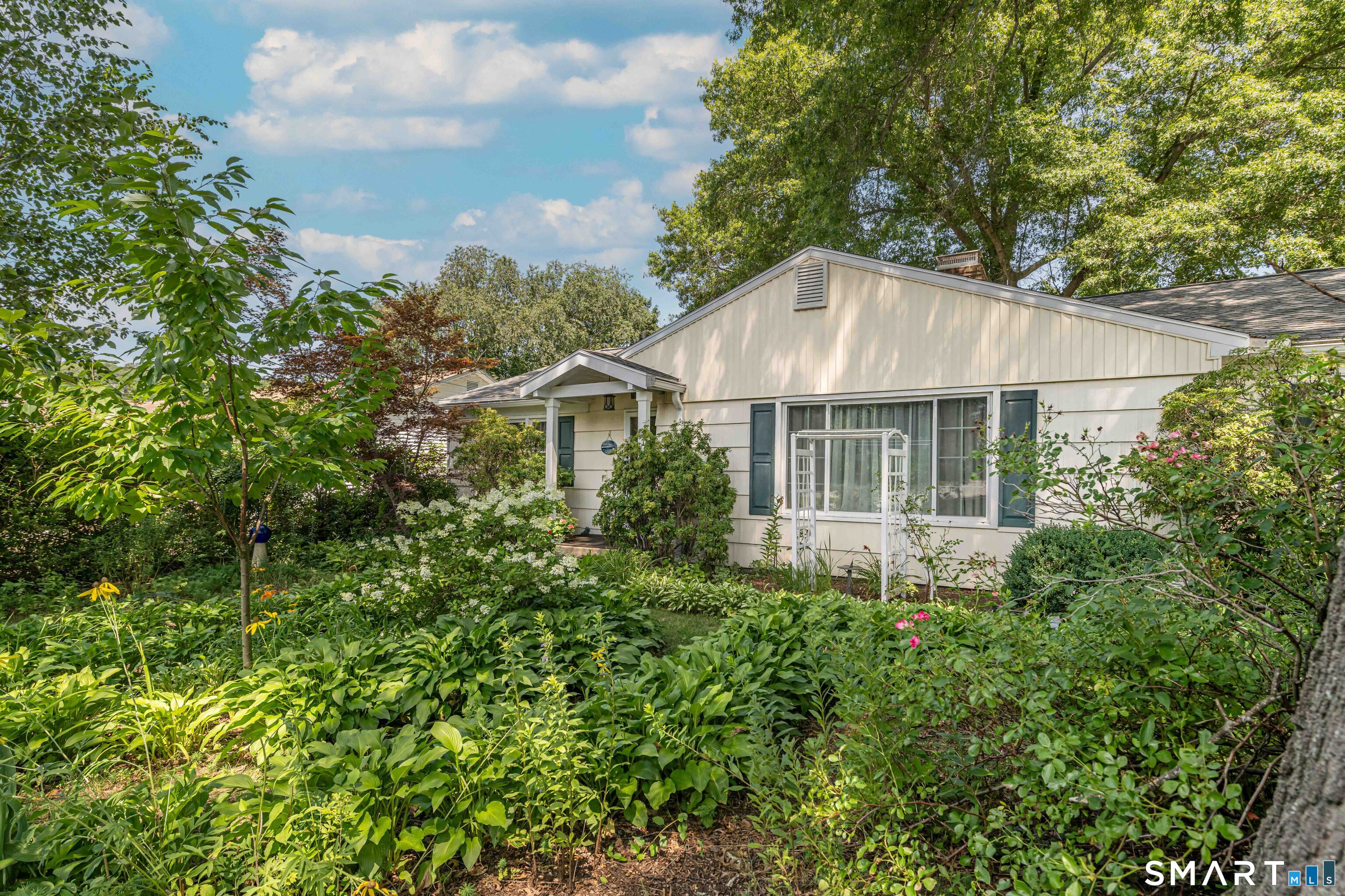 6 Twins Court Norwich CT 06360