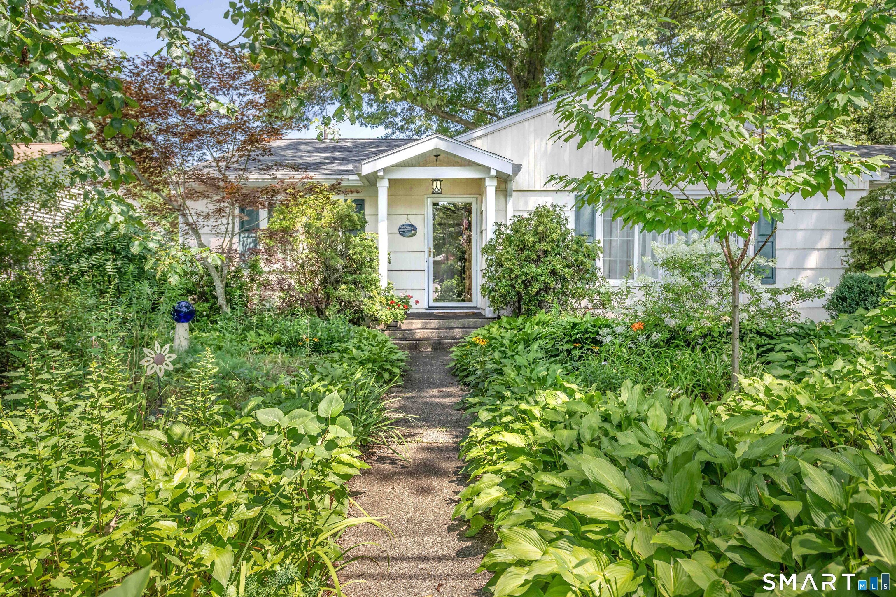6 Twins Court Norwich CT 06360