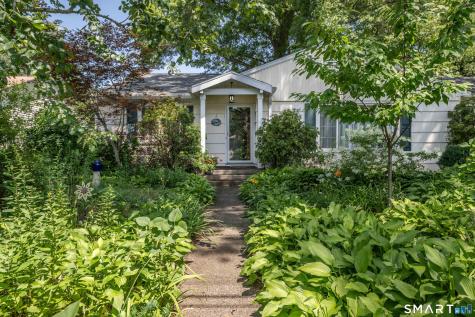 6 Twins Court Norwich CT 06360