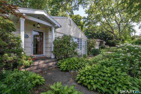 6 Twins Court Norwich CT 06360