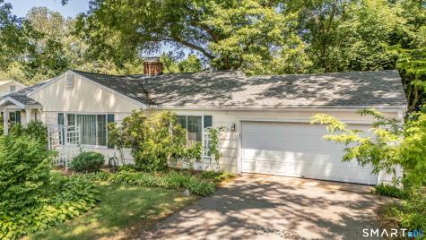 6 Twins Court Norwich CT 06360