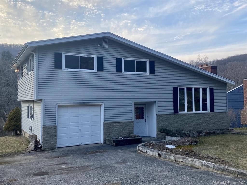 15 Hillendale Drive New Milford CT 06776