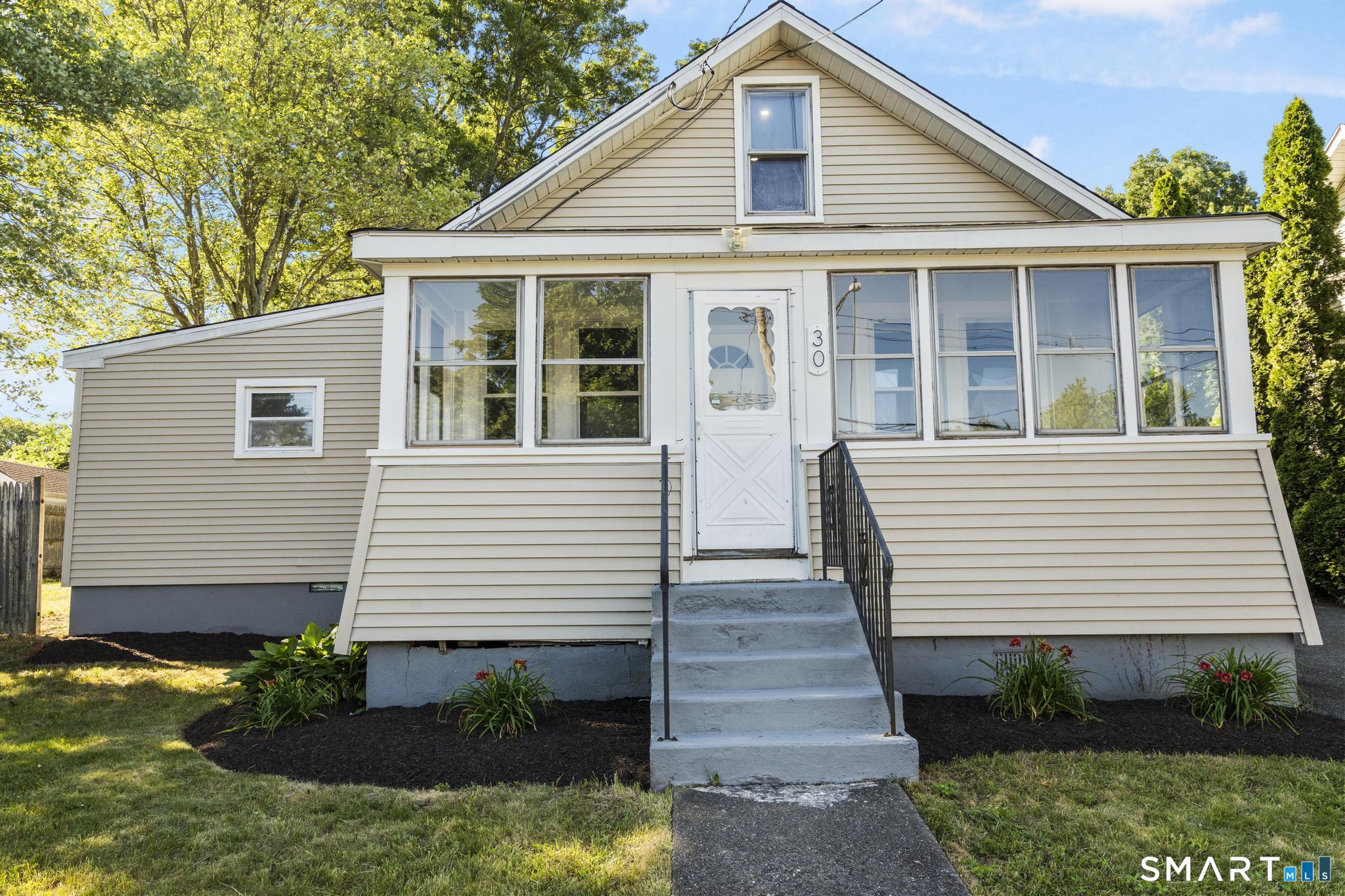 30 Homeside Avenue West Haven CT 06516