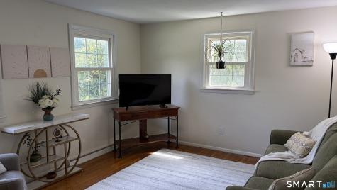 7 Massachusetts Road Montville CT 06370