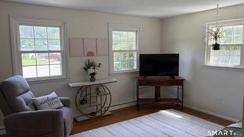7 Massachusetts Road Montville CT 06370