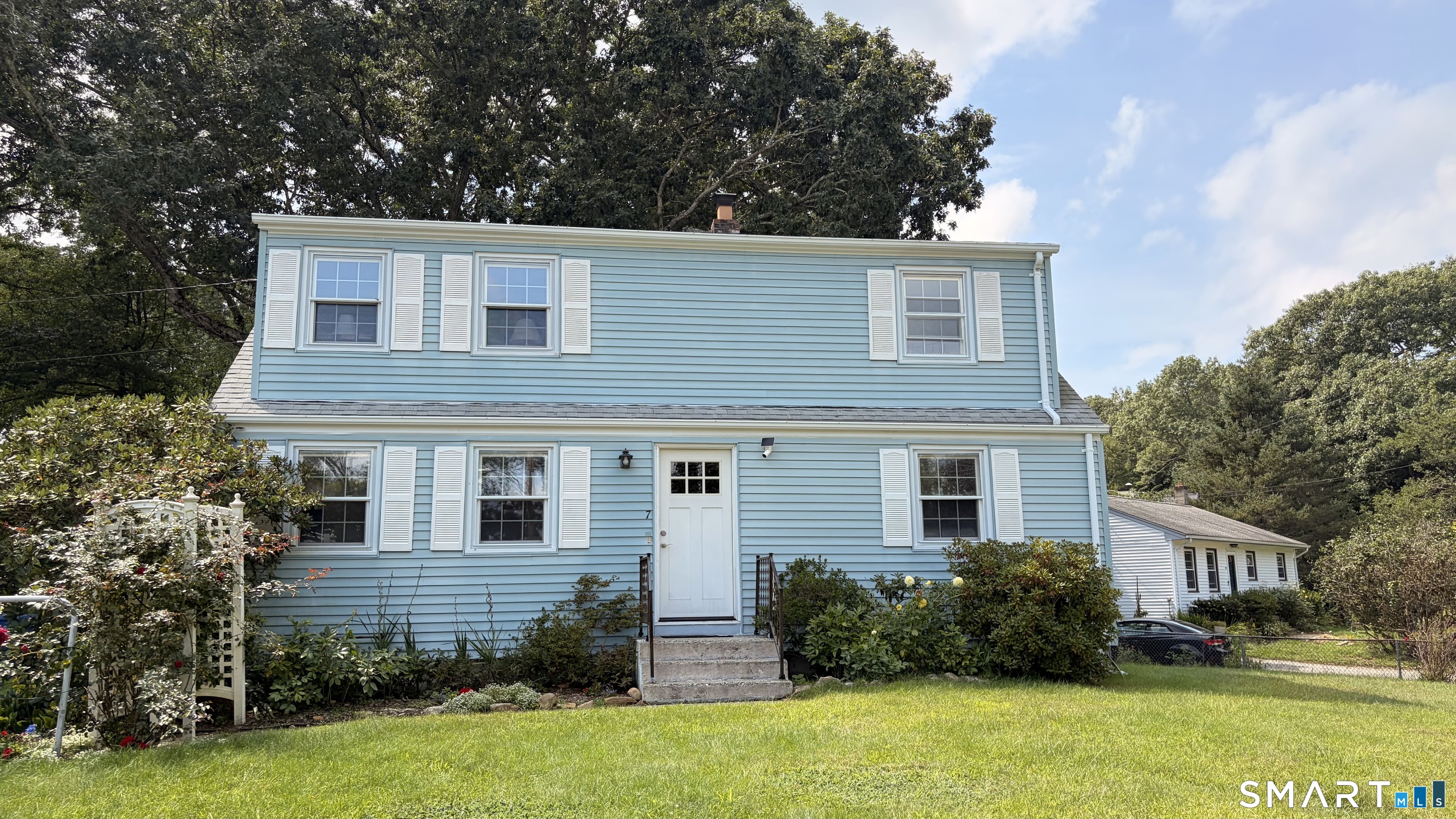 7 Massachusetts Road Montville CT 06370