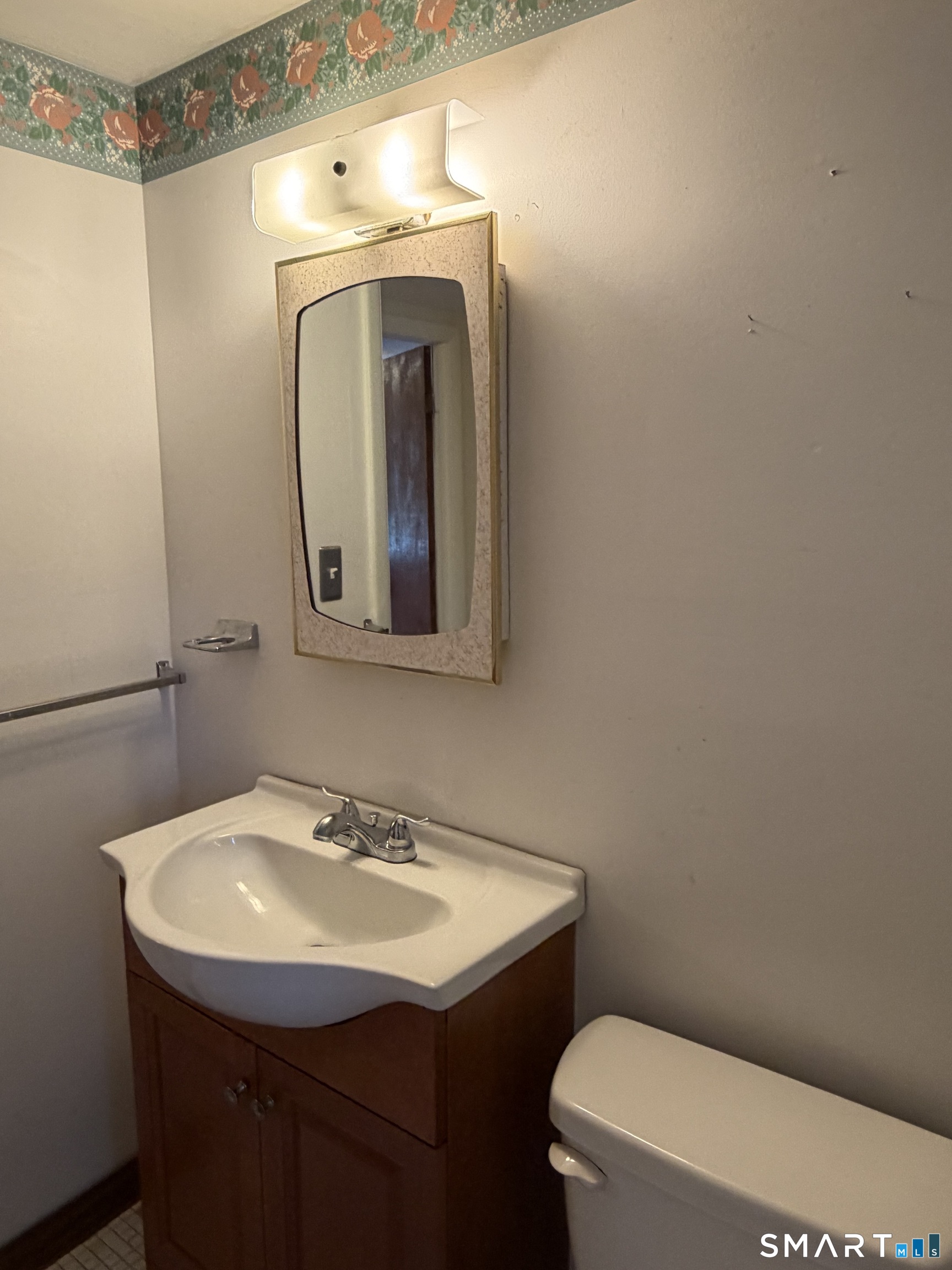 7 Massachusetts Road Montville CT 06370