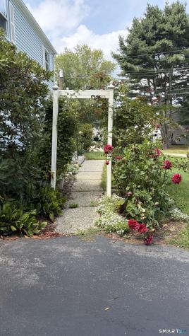 7 Massachusetts Road Montville CT 06370