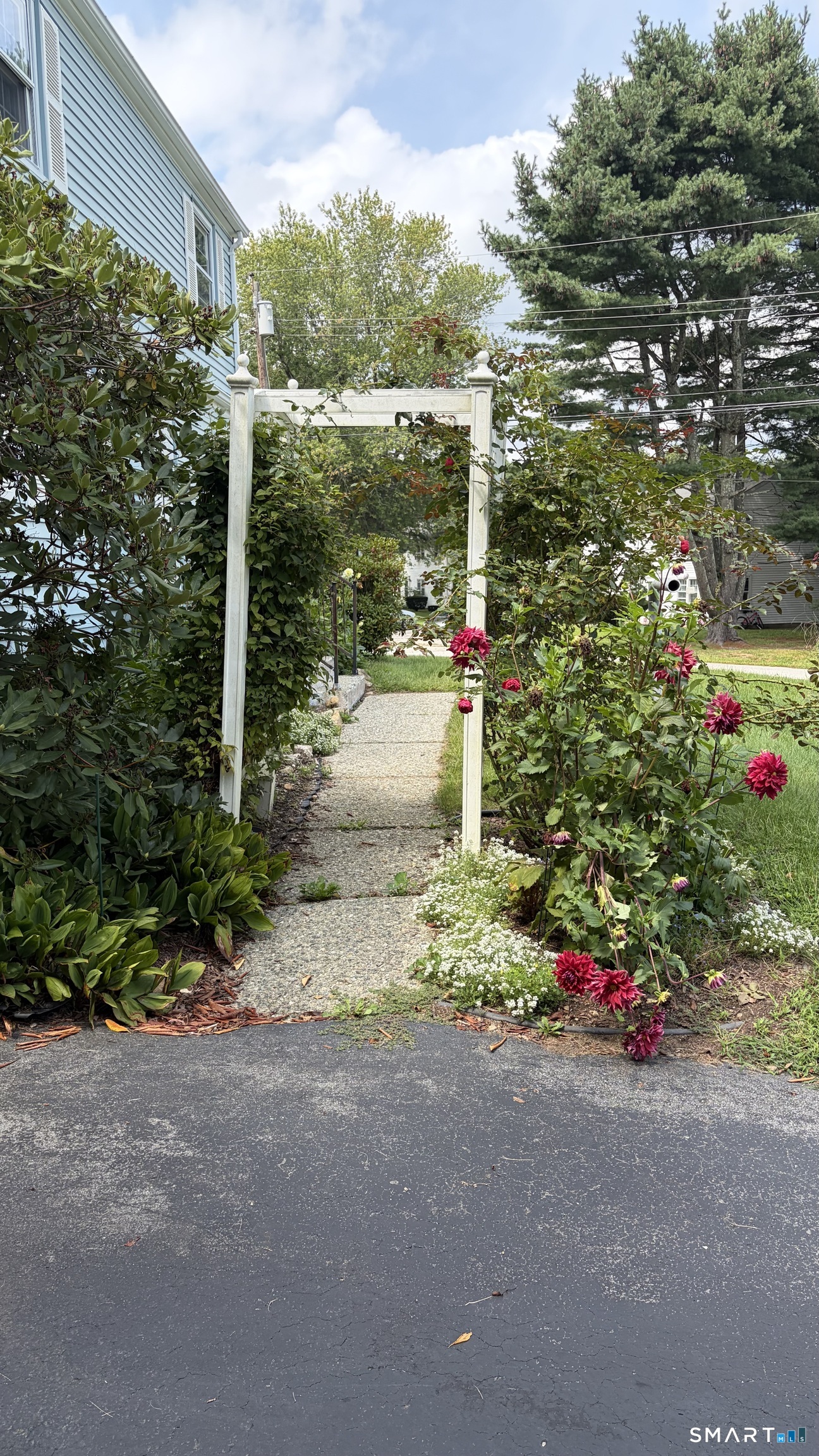7 Massachusetts Road Montville CT 06370