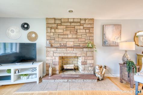 1 Gloria Heights Portland CT 06480