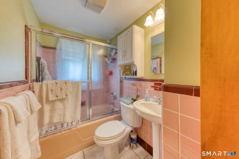 1 Gloria Heights Portland CT 06480