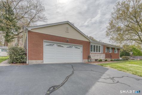1 Gloria Heights Portland CT 06480