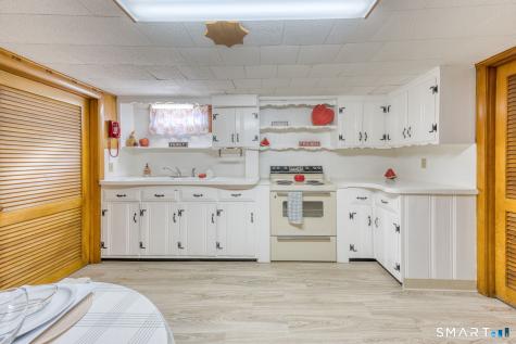 1 Gloria Heights Portland CT 06480