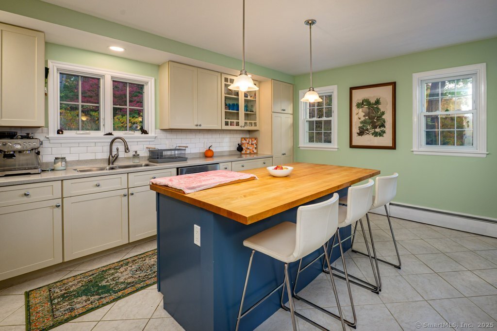 48 Meadow Wood Road Branford CT 06405