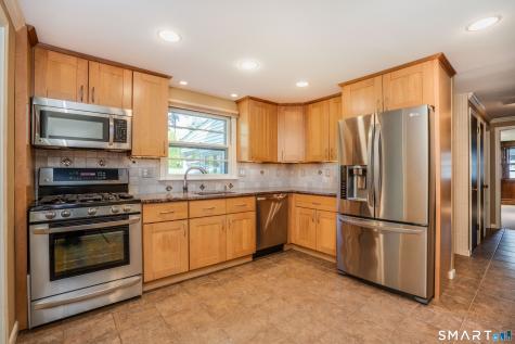 152 West Ridge Drive West Hartford CT 06117