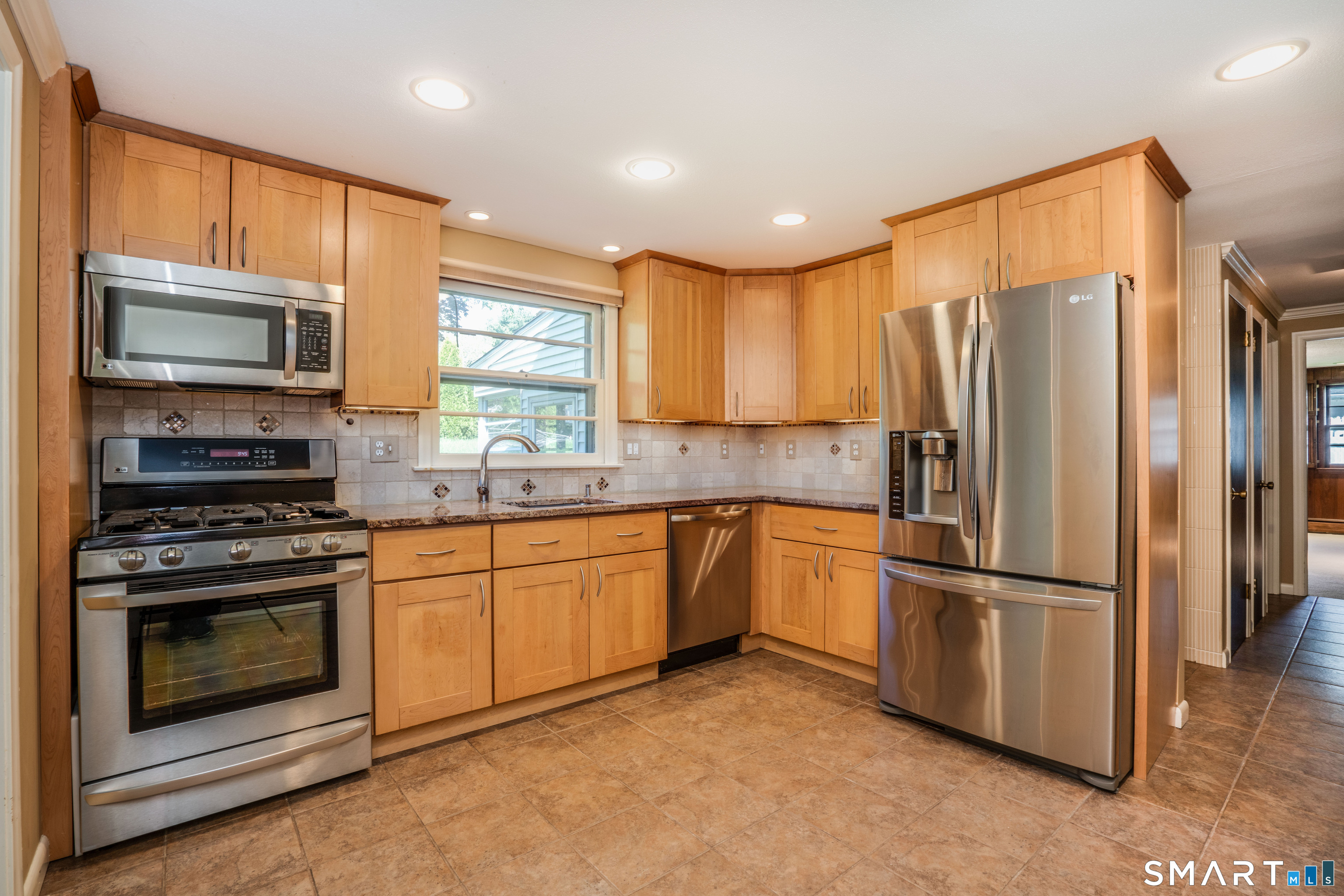 152 West Ridge Drive West Hartford CT 06117