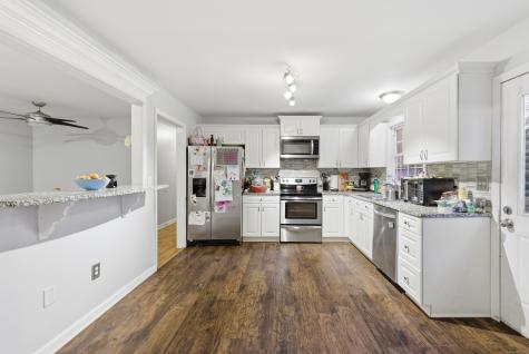 194 Maple Hill Road Naugatuck CT 06770