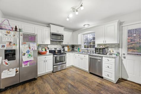 194 Maple Hill Road Naugatuck CT 06770