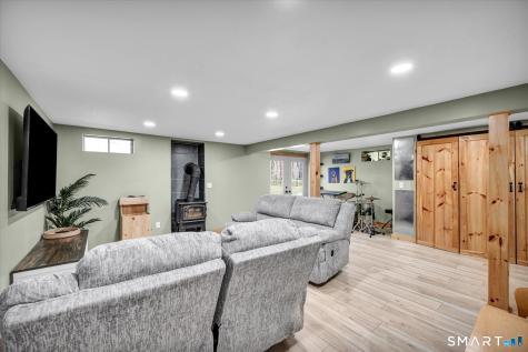 88 Daleville School Road Willington CT 06279