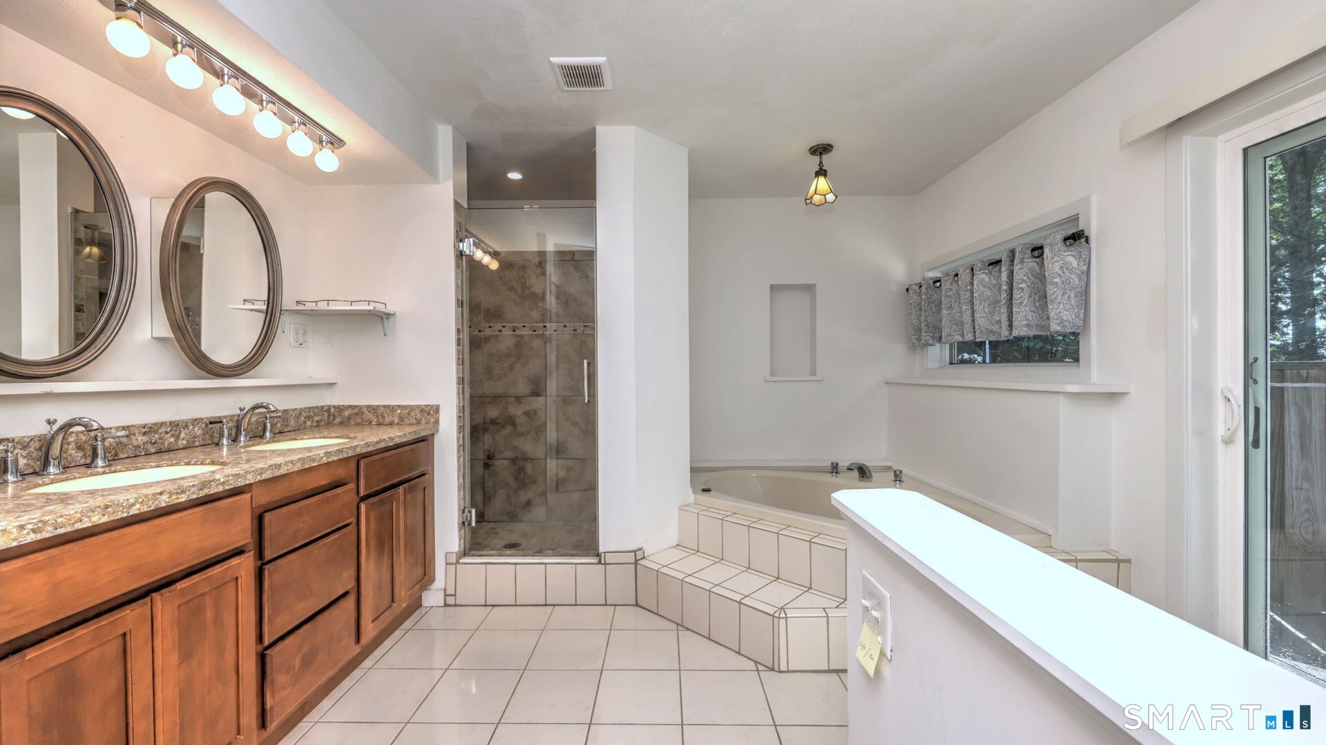 42 Cedar Lane Oxford CT 06478