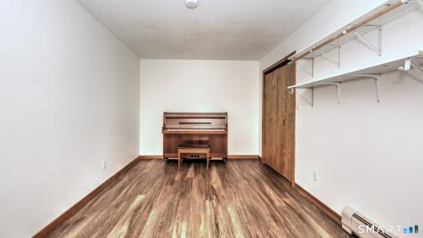 42 Cedar Lane Oxford CT 06478