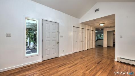 42 Cedar Lane Oxford CT 06478