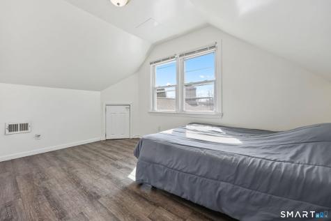 5 Sanford Place Stratford CT 06615