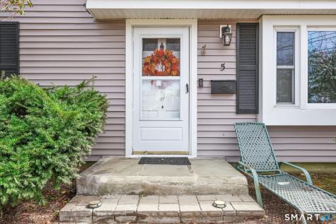 5 Sanford Place Stratford CT 06615
