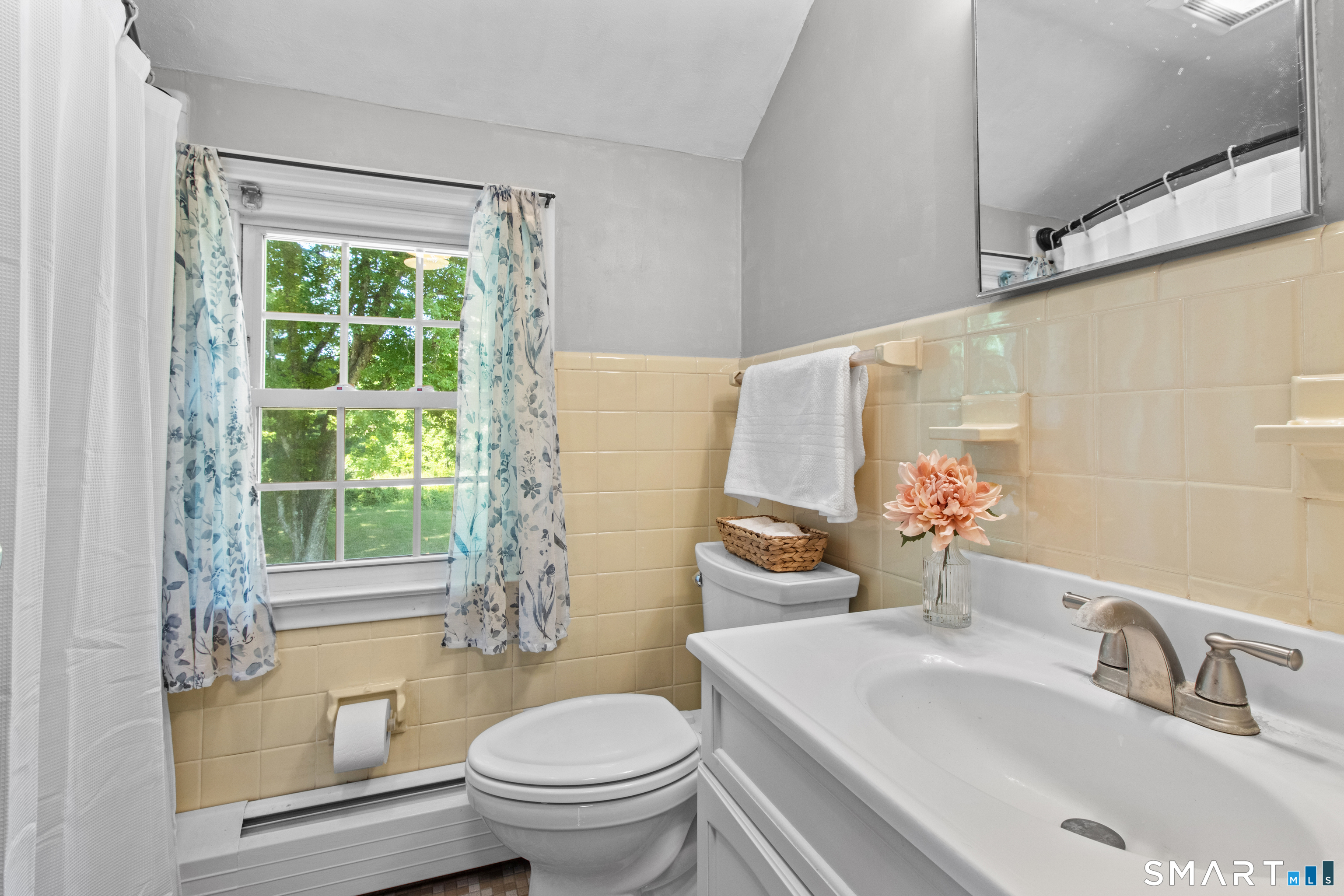 24 Maple Edge Drive Bloomfield CT 06002
