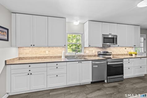 24 Maple Edge Drive Bloomfield CT 06002