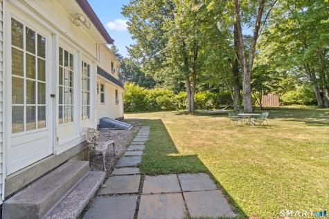 24 Maple Edge Drive Bloomfield CT 06002