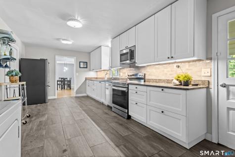 24 Maple Edge Drive Bloomfield CT 06002