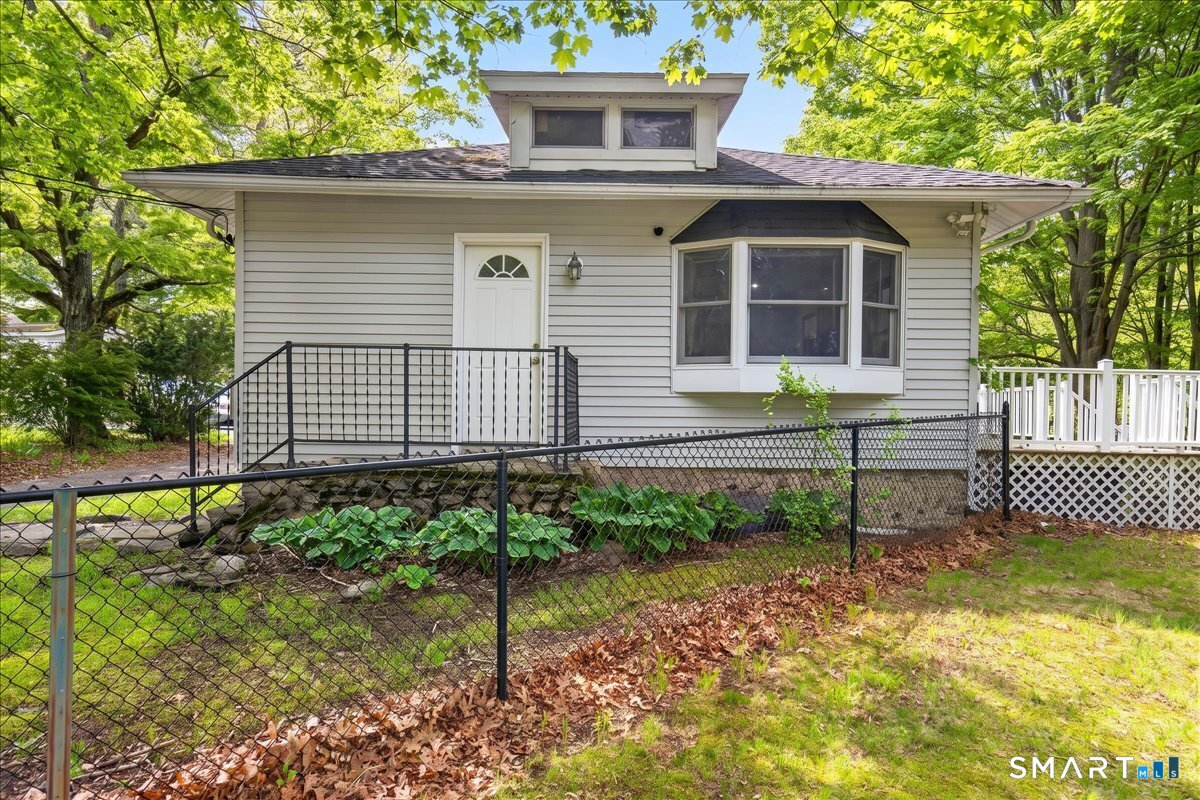145 Liberty Street Clinton CT 06413