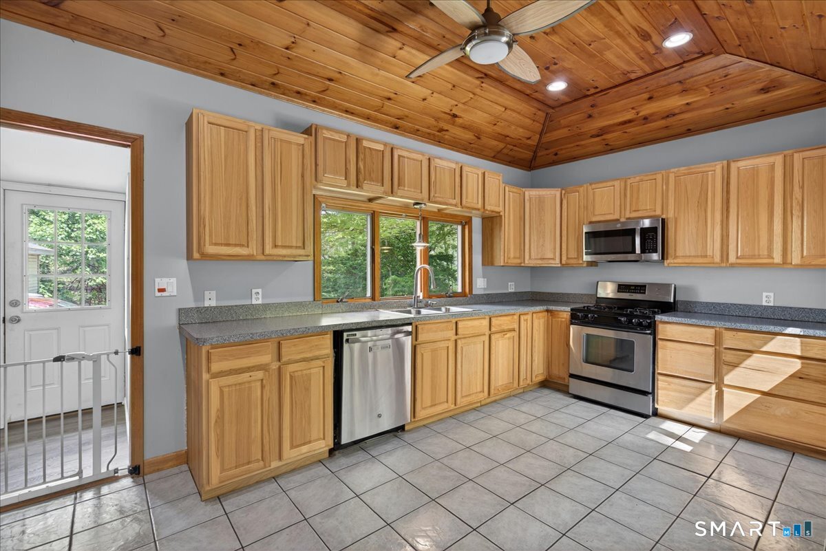 145 Liberty Street Clinton CT 06413