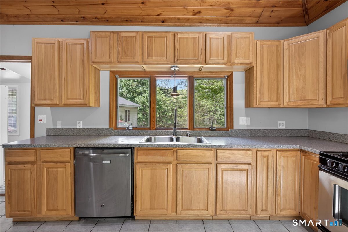 145 Liberty Street Clinton CT 06413
