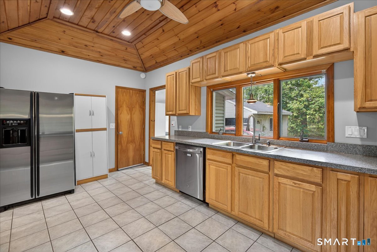 145 Liberty Street Clinton CT 06413