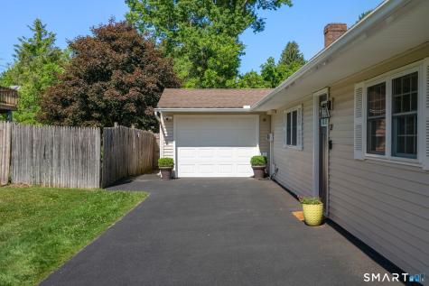31 Cowan Street Suffield CT 06078