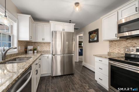 31 Cowan Street Suffield CT 06078