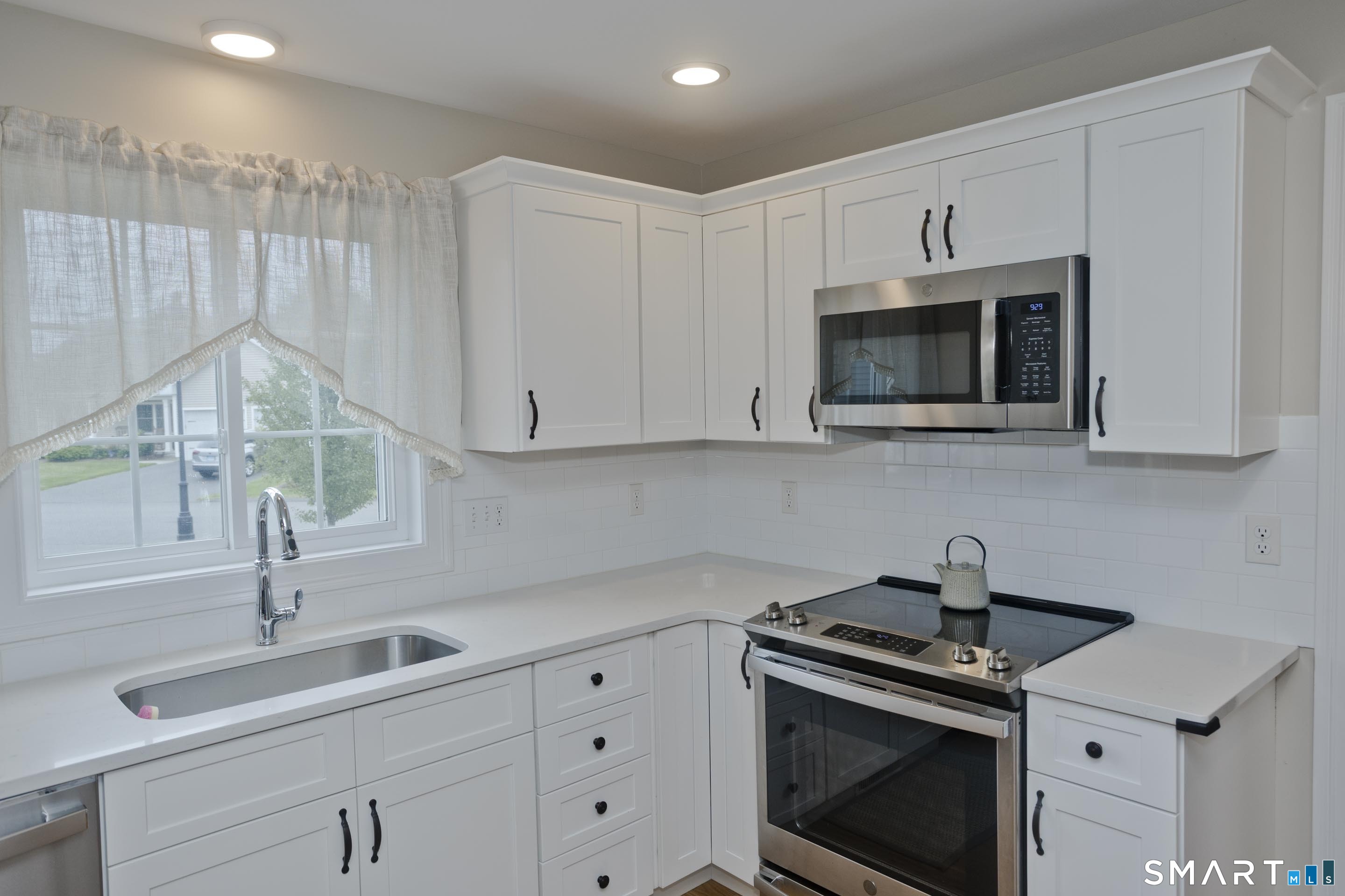 86 Commons Crossing Windsor CT 06095