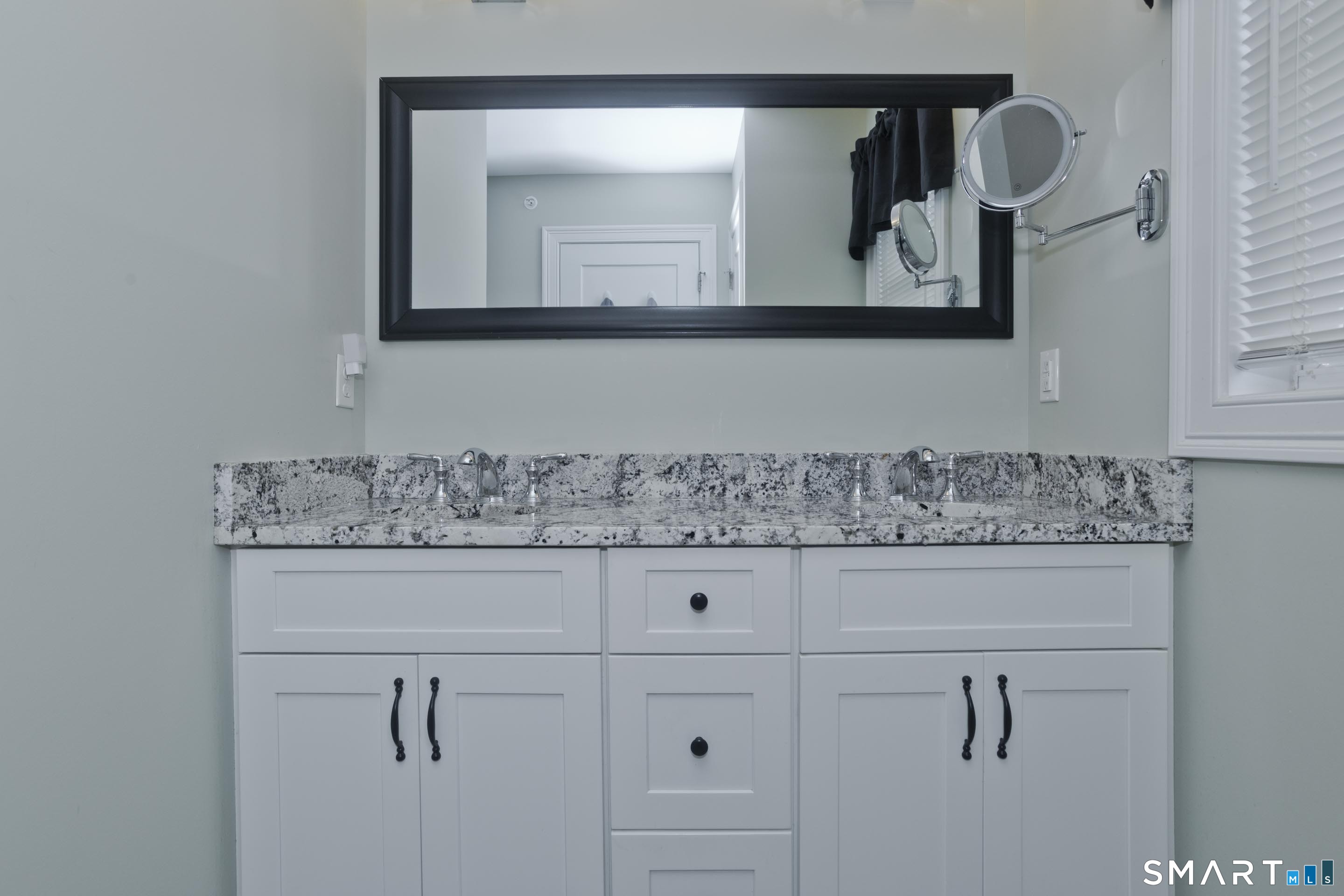 86 Commons Crossing Windsor CT 06095