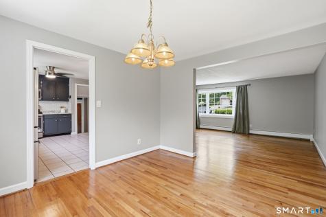 8 Lionel Drive Simsbury CT 06070